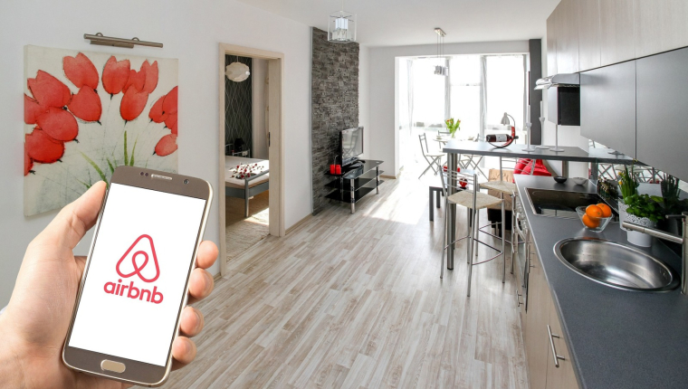 En France, la part des nuitées rurales à doublé en moins de deux ans sur Airbnb (illustration). (PIXABAY / Reisefreiheit_eu)