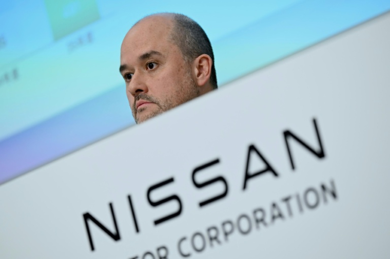 Ivan Espinosa, patron de Nissan, lors de la conférence de presse de présentation des résultats annuels, au siège du groupe à Yokohama, au Japon, le 13 mai 2026 ( AFP / ANDREW CABALLERO-REYNOLDS )