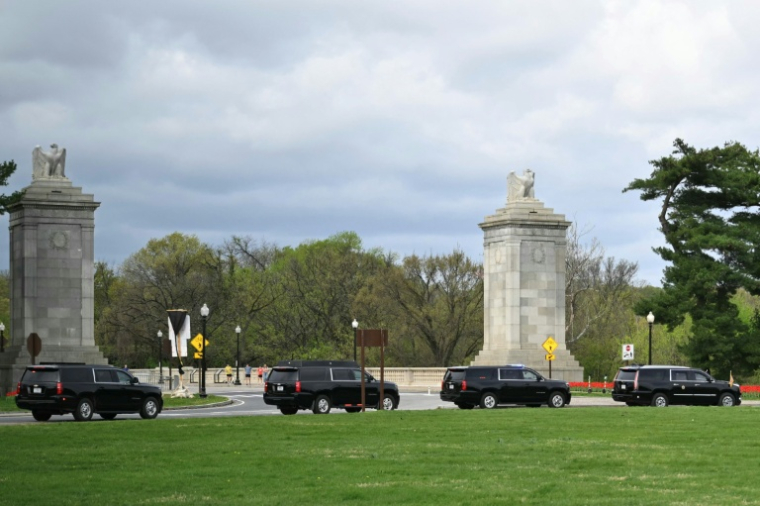 Le cortège du président américain Donald Trump à Arlington, Virginie le 5 avril 2026 ( AFP / Mandel NGAN )