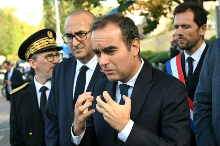Le Premier ministre Sébastien Lecornu, le 11 octobre 2025 à L'Haÿ-les-Roses   ( POOL / Martin LELIEVRE )