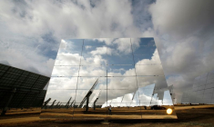 Centrale solaire PS20 dans le parc solaire "Solucar" à Sanlucar La Mayor