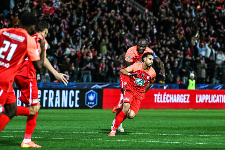 Cannes monte avec brio sur Guingamp, Reims sauve sa saison à Angers