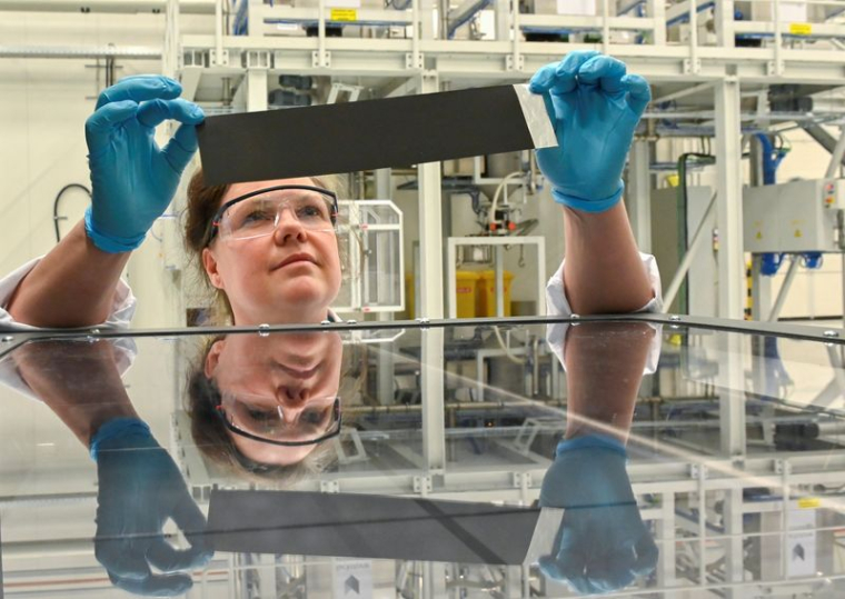 Dans la giga-usine de batteries imprimées en 3D de Blackstone à Doebeln, en Allemagne