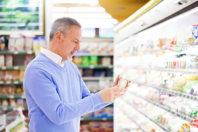 Comment interpréter les dates limites de consommation ? / iStock.com - Minerva Studio