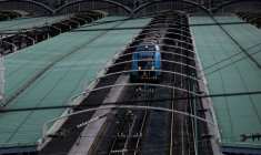L'association de défense des voyageurs Fnaut évoque "des milliers d'usagers bloqués dans des trains surchauffés suite à une panne électrique" ( AFP / JOEL SAGET )