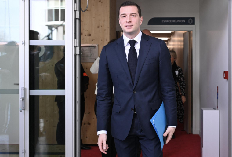 Jordan Bardella à Puteaux, près de Paris, le 20 mars 2024. ( AFP / BERTRAND GUAY )