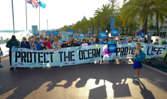 Marche Bleue sur la Promenade des Anglais avant la Conférence des Nations Unies sur les océans (ONUC 3), dans la ville de Nice, sur la Côte d'Azur, le 7 juin 2025 ( AFP / Valery HACHE )