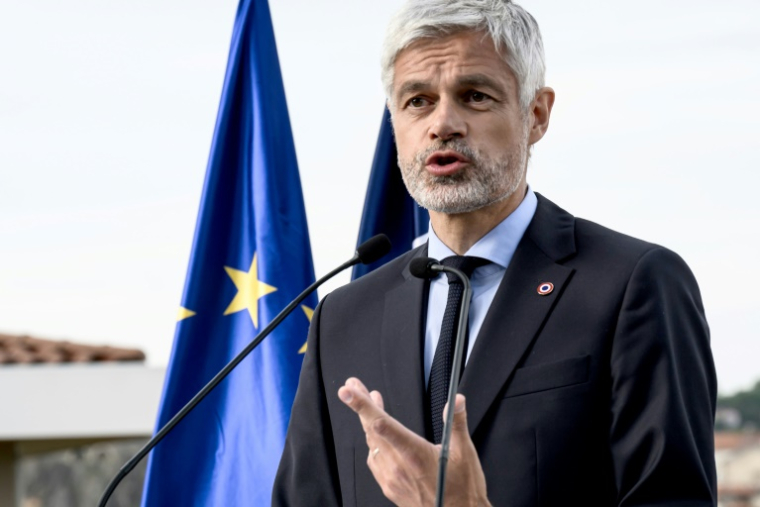Laurent Wauquiez s'exprime après les résultats de l'élection du président du parti Les Républicains (LR) au Puy-en-Velay, le 18 mai 2025 ( AFP / JEAN-PHILIPPE KSIAZEK )