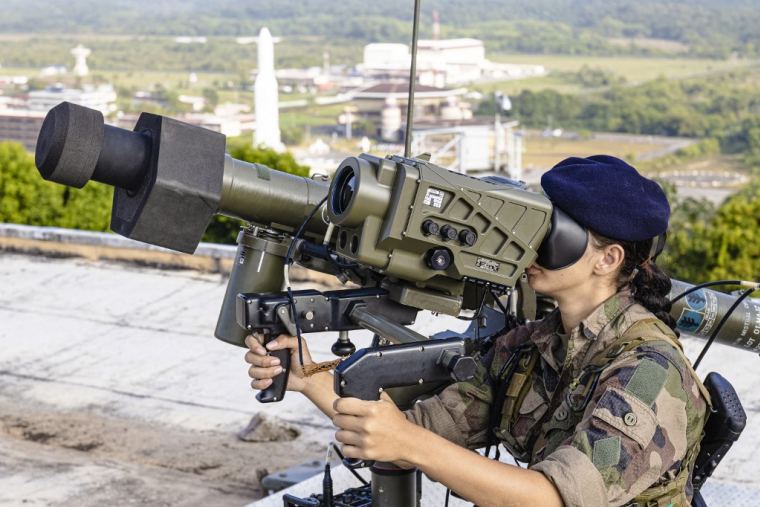 Un système de missile Mistral. ( AFP / JODY AMIET )