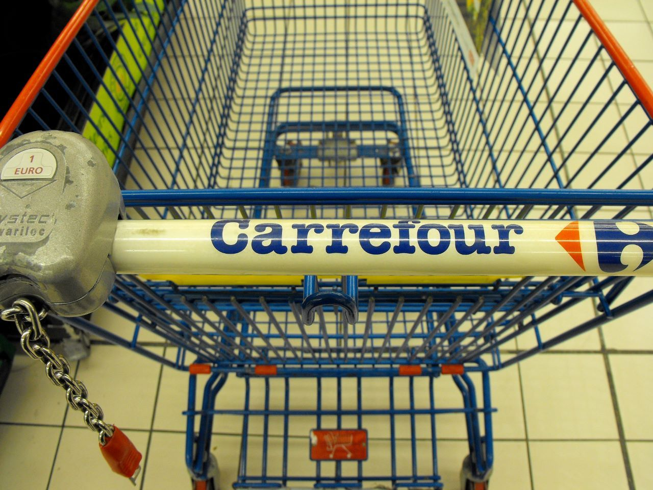 carrefour caddie (Crédit: Alex Blark / Flickr)