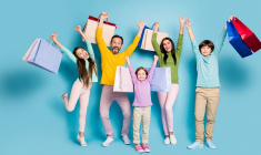 (Crédits photo : Adobe Stock - Famille heureuse de faire des affaires sur The Corner)