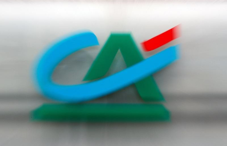 CRÉDIT AGRICOLE S'ENGAGE SUR UN DIVIDENDE MINIMUM 2017, L'ACTION BONDIT