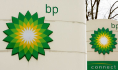 Des logos de British Petroleum (BP)
