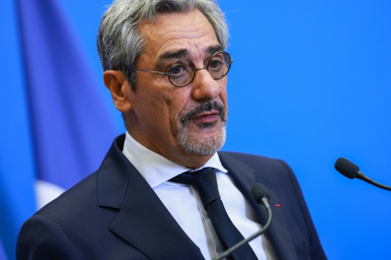Le ministre des PME et du Commerce, Serge Papin, à Paris le 22 septembre 2026 ( AFP / Kenzo TRIBOUILLARD )