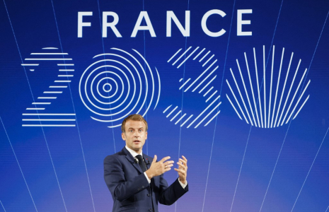 Emmanuel Macron à Paris, le 12 octobre 2021. ( POOL / LUDOVIC MARIN )