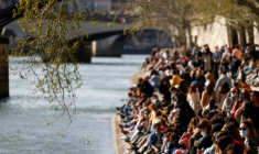 FRANCE: PRINTEMPS ET CONFINEMENT, LA DIFFICILE ÉQUATION DU GOUVERNEMENT