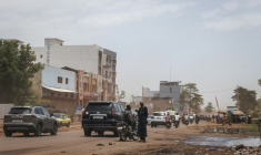 Vue d'ensemble montrant la circulation sur une des artères principales de Bamako, le 4 juillet 2026 ( AFP / - )