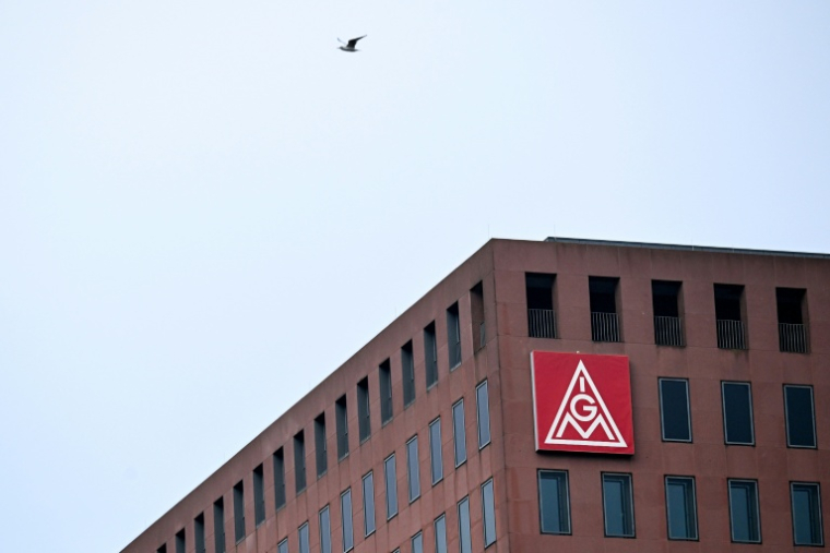 Logo du syndicat IG Metall à Francfort, 11 décembre 2025 ( AFP / Kirill KUDRYAVTSEV )