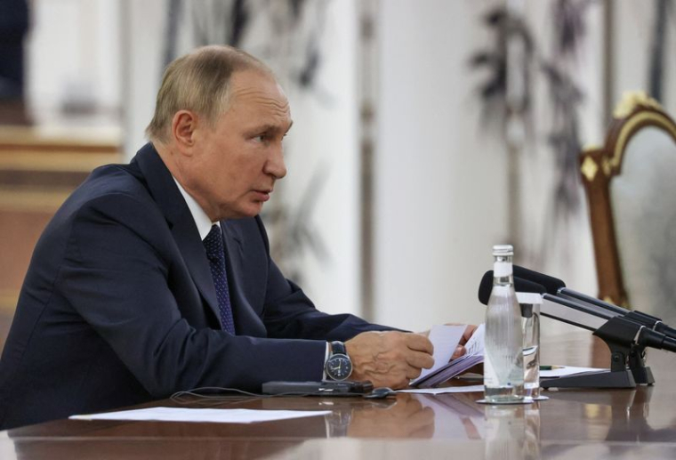 Le président russe Vladimir Poutine rencontre le président chinois Xi Jinping à Samarcande