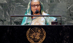 La Première ministre bangladaise de l'époque, Sheikh Hasina, s'adresse à l'Assemblée générale des Nations unies en 2021. Exilée en Inde, elle a juré de rentrer au Bangladesh. ( GETTY IMAGES NORTH AMERICA / POOL )