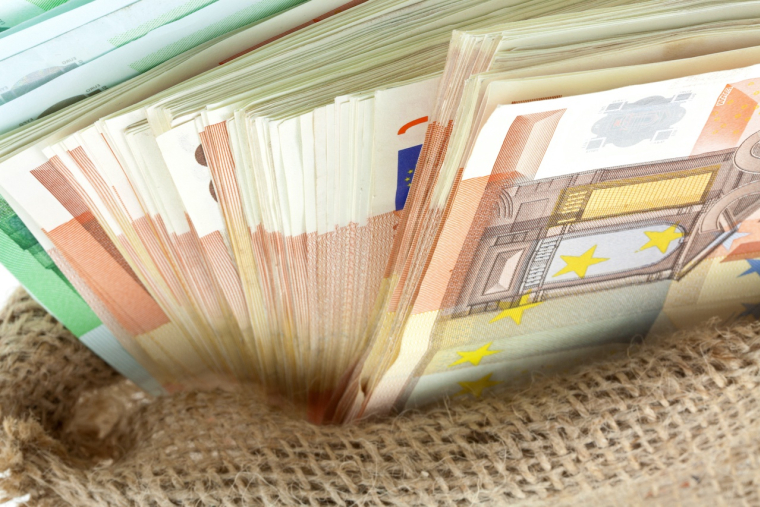 Conserver des liquidités sur son compte courant, est-ce réellement une si mauvaise idée ? ( © Unclesam - stock.adobe.com)