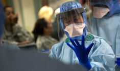 Euromedis est spécialiste des dispositifs médicaux à usage uniques (gants, seringues, équipement du bloc opératoire). (© CC-Airman Magazine)