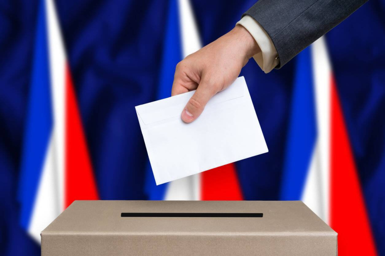 Les propositions des candidats en matière de retraite / iStock.com - andriano_cz
