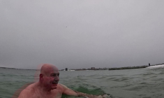 Boston: baignade en eaux glaciales pour le Nouvel An