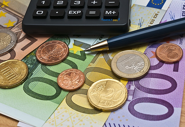 Transmission, complément de retraite, projet important : peu importe l'évolution de la fiscalité, la souplesse de l'assurance vie permet de s’adapter à la quasi-totalité des stratégies patrimoniales. (crédit : Adobe Stock)