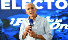 Nasry Asfura, candidat du Parti national à l'élection présidentielle, lors d'une conférence de presse à Tegucigalpa, le 1er décembre 2025 au Honduras ( AFP / Marvin RECINOS )