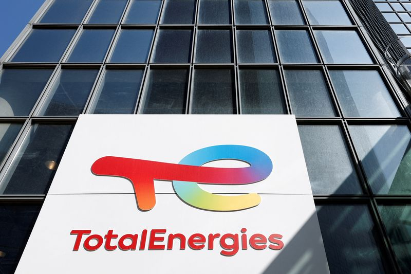 TOTALENERGIES ACCÉLÈRE SES RACHATS D'ACTIONS APRÈS UN BOND AU T1
