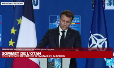 Replay : Emmanuel Macron tient une nouvelle conférence après la réunion de l'Otan
