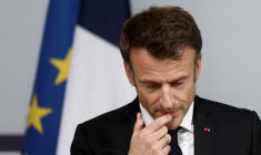 Emmanuel Macron, à Saint-Cloud, le 16 mai 2023 ( POOL / BENOIT TESSIER )