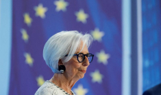 Christine Lagarde, présidente de la BCE, s'adresse aux journalistes à l'issue de la réunion du Conseil des gouverneurs, à Francfort