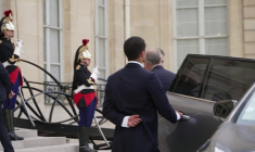 Emmanuel Macron reçoit le Premier ministre canadien Mark Carney à l’Elysée avant le G7