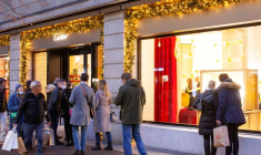 RICHEMONT AFFICHE DES VENTES EN HAUSSE DE 32% AU TRIMESTRE DE NOËL
