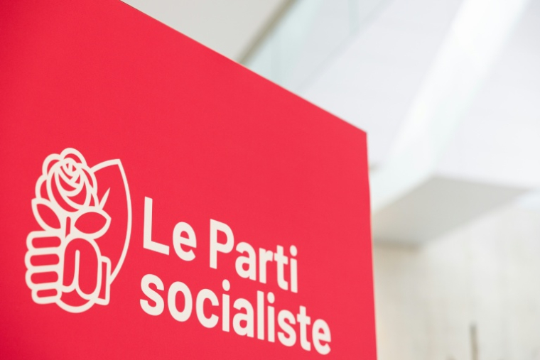 Le bureau national du Parti socialiste a dénoncé dans un communiqué les "caricatures complotistes et propos antisémites intolérables" de Jean-Luc Mélenchon ( AFP / ROMEO BOETZLE )