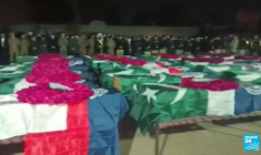 Pakistan : une explosion en pleine prière dans une mosquée de Peshawar tue au moins 83 personnes