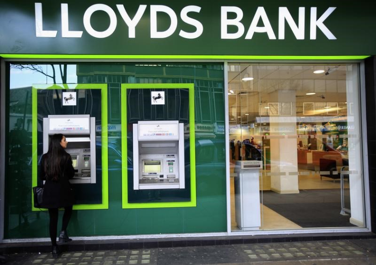 LLOYDS TRANSFERT UN MILLIER D'EMPLOYÉS À TATA CONSULTANCY SERVICES