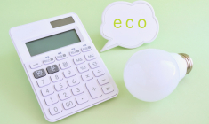 Le kilowatt-heure d'électricité est moins cher à certaines heures de la journée, lorsque la demande sur le réseau électrique est la plus faible. (crédit : Adobe Stock)