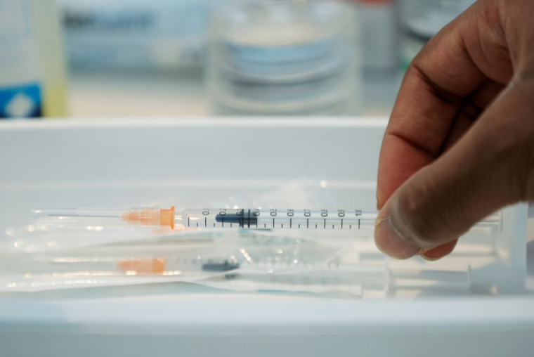 CORONAVIRUS: PFIZER-BIONTECH DISENT QUE LEUR VACCIN PEUT SE CONSERVER À DES TEMPÉRATURES MOINS FROIDES