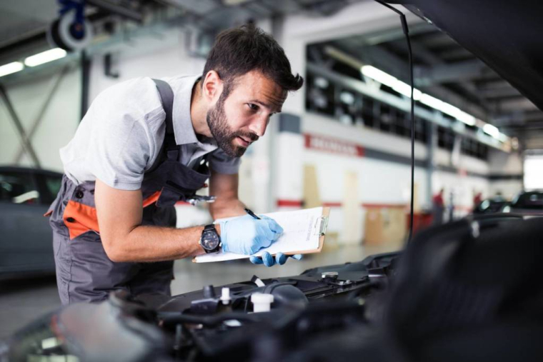 Auto : comment se passe le nouveau contrôle technique ? / iStock.com - M_a_y_a