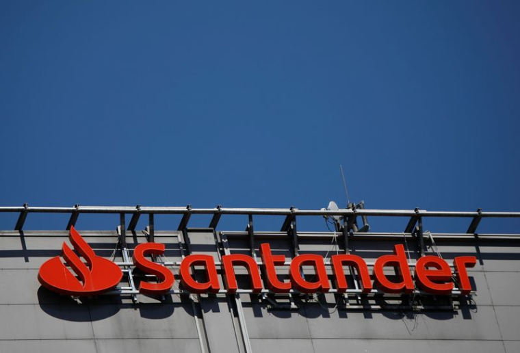 SANTANDER SE DÉFEND FACE À ORCEL AU TRIBUNAL