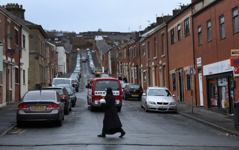 CORONAVIRUS: L'ANGLETERRE POURRAIT RÉVISER SA STRATÉGIE CETTE SEMAINE