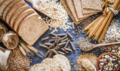 Manger pas cher et équilibré est possible, à condition d’avoir dans ses placards certains aliments de base. ( crédit photo : Getty Images )