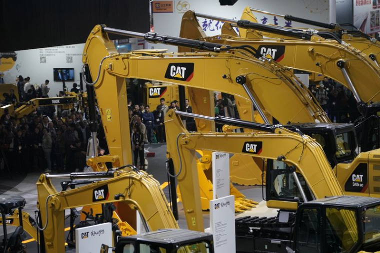 Des engins lourds de Caterpillar au salon Bauma China