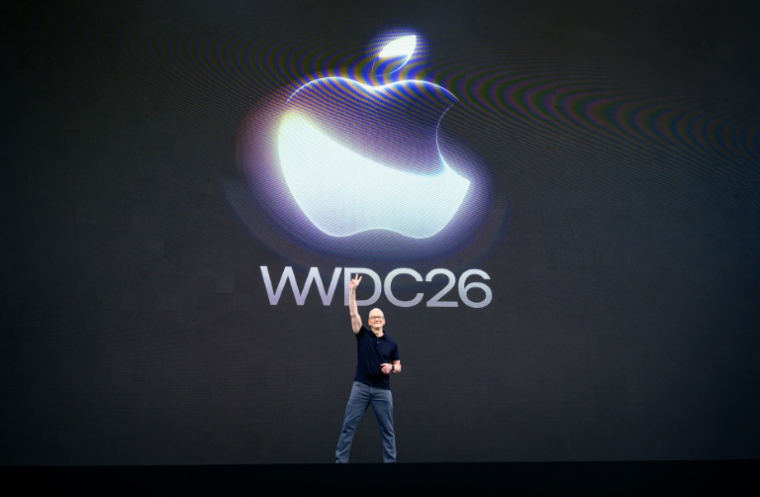 Le PDG d'Apple, Tim Cook, lors de l dernière conférence mondiale des développeurs Apple (WWDC) à l'Apple Park de Cupertino, en Californie, le 8 juin 2026 ( AFP / Josh Edelson )