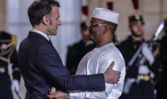 Emmanuel Macron et Idriss Déby à Paris, le 29 janvier 2026.  ( AFP / LUDOVIC MARIN )