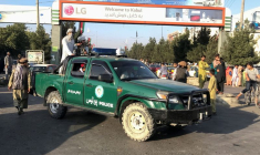 AFGHANISTAN: LES TALIBAN ENTRENT À KABOUL, PRÉSIDENT ET DIPLOMATES FUIENT