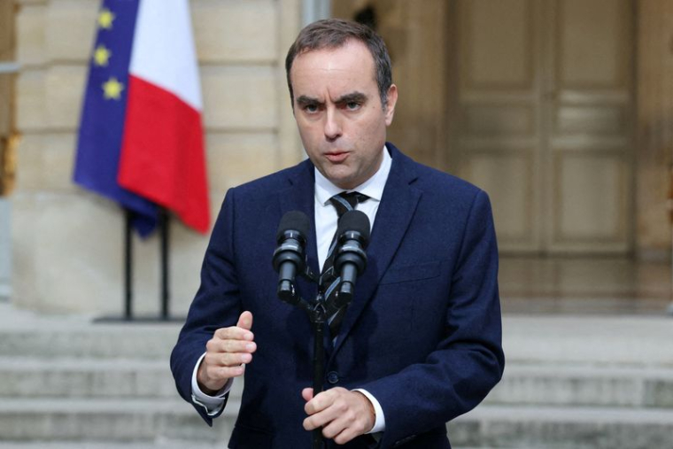 Le Premier ministre français Lecornu rencontre les partis politiques français à Paris